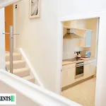 דירה Large 2 Bed Centre - Free Parking
