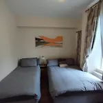 아파트 2 Bedrooms Flat Central Edinburgh, Sleeps 6, In The Shadow Of Holyrood Park And Arthur's Seat With Free Parking, Two Bed 에든버러