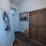 2 Bedrooms Flat Central Edinburgh, Sleeps 6, In The Shadow Of Holyrood Park And Arthur's Seat With Free Parking, Two Bed 아파트 에든버러