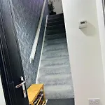 Modern 3 Bed With Free Parking And Garden Close To Center And Airport Edinburgh