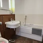 Spacious 2 Bedroom