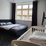 Spacious 2 Bedroom 公寓 *