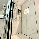 Stylish, And Cosy 1bd Nr Canongate דירה