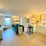 Stylish, And Cosy 1bd Nr Canongate אדינבורו