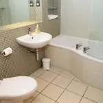 Joivy Inviting Flat With Parking In Canonmills شقة *