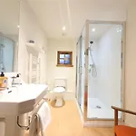 2-bedroom With Parking - Ground Floor Daire *