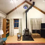 2-bedroom With Parking - Ground Floor Daire