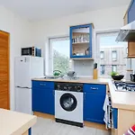 2-bedroom Old Town アパート