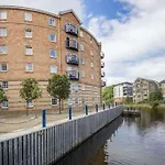 My Waterfront Apartment, Views Over Water Of Leith