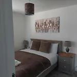 Beautiful 4-bedroom House With Private Garden & Parking Hébergement de vacances Édimbourg