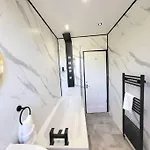 4 Bedrooms By Sensational Short Lets & Serviced Appartamento