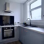 Modern 2 Bedroom In Free Parking Дом отдыха *