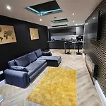 Murrayfield Stadium Basement ,murieston -3 Bed 3 Bath Édimbourg