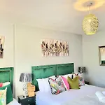4 Bedrooms By Sensational Short Lets & Serviced * Edimburgo
