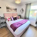4 Bedrooms By Sensational Short Lets & Serviced Appartamento Edimburgo
