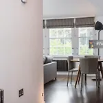 Cool Urban With Stunning Castle Views