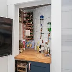 Pass The Keys Trendy Historic Flat Sleeps 4 To 6 Near Leith Shore エディンバラ