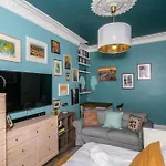 Pass The Keys Trendy Historic Flat Sleeps 4 To 6 Near Leith Shore *