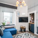 Pass The Keys Trendy Historic Flat Sleeps 4 To 6 Near Leith Shore *