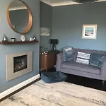 Ultra Stylish Furnished In Holiday home Edinburgh