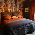 Ultra Stylish Furnished In Holiday home *