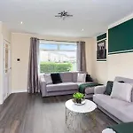 Hotell Stylish 3 Bed Abode - Parking And Garden *