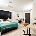 Joivy At Iona Street - Adults Only *