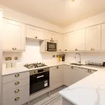 Joivy Stylish Flat Near Calton Hill