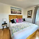 Διαμέρισμα 3 Bed House With 6 Beds By Sensational *