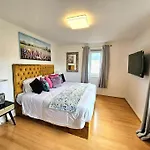 3 Bed House With 6 Beds By Sensational