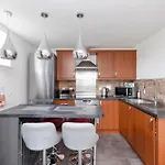 Joivy Elegant Flat With Balcony * Edinburgh