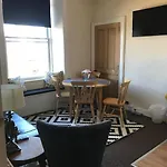 3 Bedrooms For Upto 6 * Edinburgh