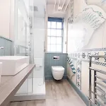 Apartment Joivy Eclectic Near Castle Edinburgh