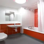 Travelodge Airport Hotel