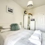 Guestready - Royal Mile Centre 2-bed Apartman *
