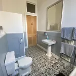 Apartamento Georgian 4 Bedroom 3 Bathroom New Town *