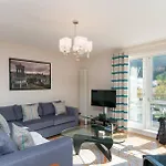 Διαμέρισμα Holyrood Road Park - 379 *