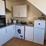 Rose Street 4 Bedroom *