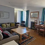 Апартаменты Rose Street 4 Bedroom
