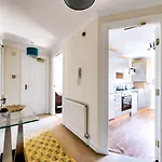 Διαμέρισμα Guestready - 3bdr W/ Private Parking Εδιμβούργο