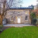 Dragon - Yukina - 2 Bed Centre House With Garden * Edinburgh