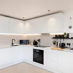 Διαμέρισμα Joivy Fabulous With Bay View Terrace