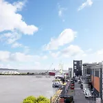 Joivy Fabulous With Bay View Terrace Διαμέρισμα
