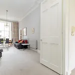 Light And Spacious 2 Bedroom Flat In Heart Of Nyaraló *