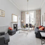 Nyaraló Light And Spacious 2 Bedroom Flat In Heart Of *