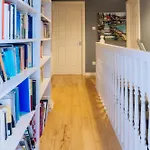 Casa vacanze Stylish 3 Bedroom Near Hollyrood Park