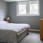 Snug & Serene 2bd Flat - Roseburn *