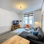 Lägenhet Lovely Two Bedrooms