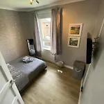 Διαμέρισμα Edinburgh City Centre & Airport 2 Bedroom Apartment *