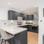 شقة Modern 2 Bed